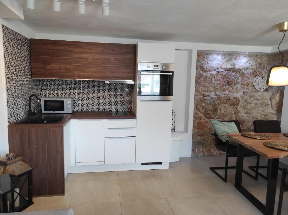 Stone House, Svirce, Hvar Eksteriør billede